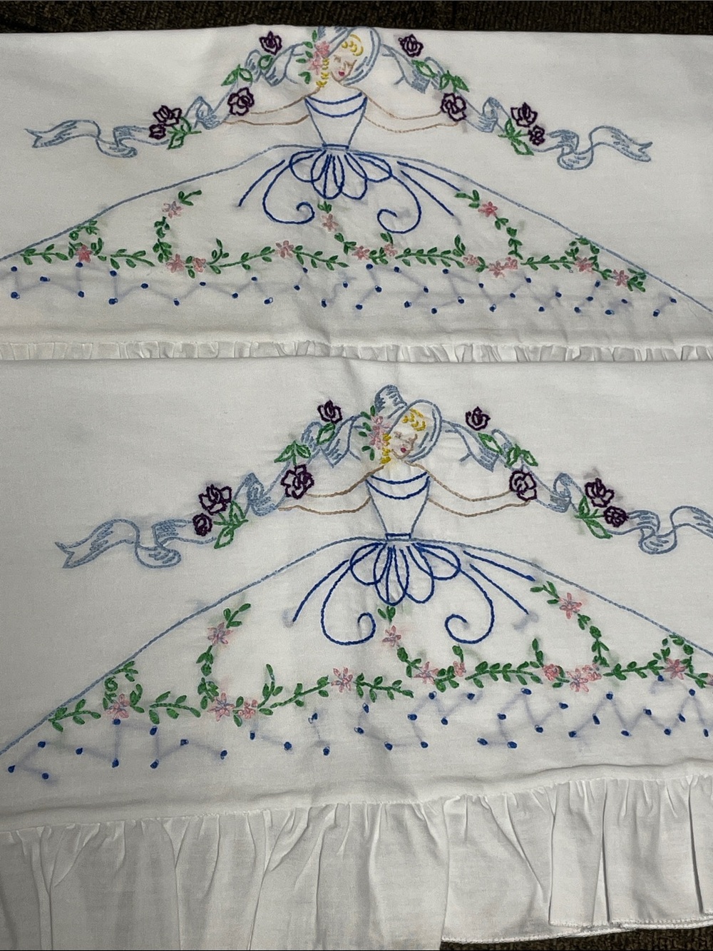 Hand-Embroidered Ballerina Pillowcases in White with Floral Detail